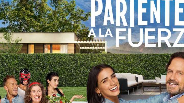 Poster oficial de 'Parientes a la fuerza' | Mezcalent