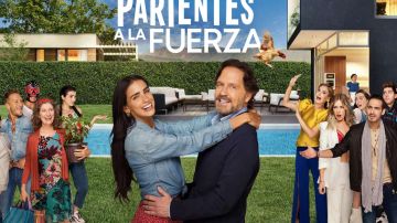 Poster oficial de 'Parientes a la fuerza' | Mezcalent