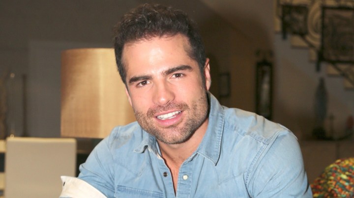 Roberto Manrique en "Marido en Alquiler | Mezcalent