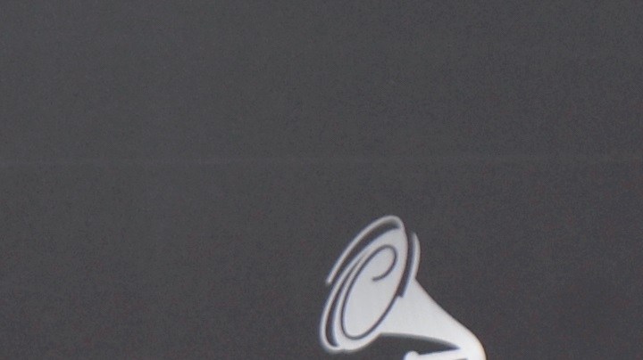 El Puma en los Latin Grammy 2019 | Mezcalent