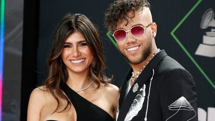 Mia Khalifa y Jhay Cortez en los Grammy Latino | Arturo Holmes/Getty Images