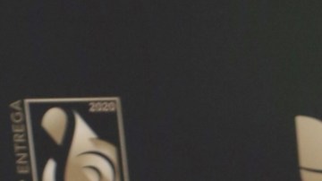 Ricky Martin en Premio Lo Nuestro | Mezcalent