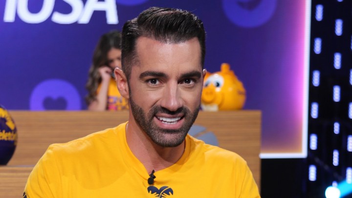 Toni Costa en Teleton USA | Mezcalent