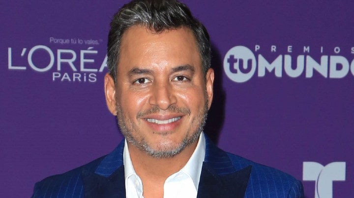 Daniel Sarcos en Premios Tu Mundo | Mezcalent