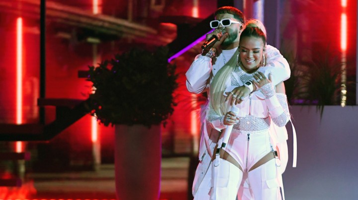 Karol G y Anuel | Ethan Miller/Getty Images