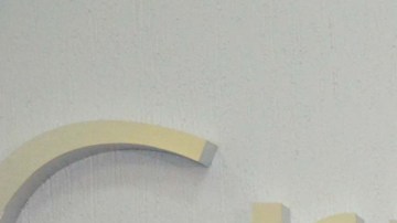 Laura Bozzo firma contrato con la cadena Radio Fórmula en 2013 | Mezcalent