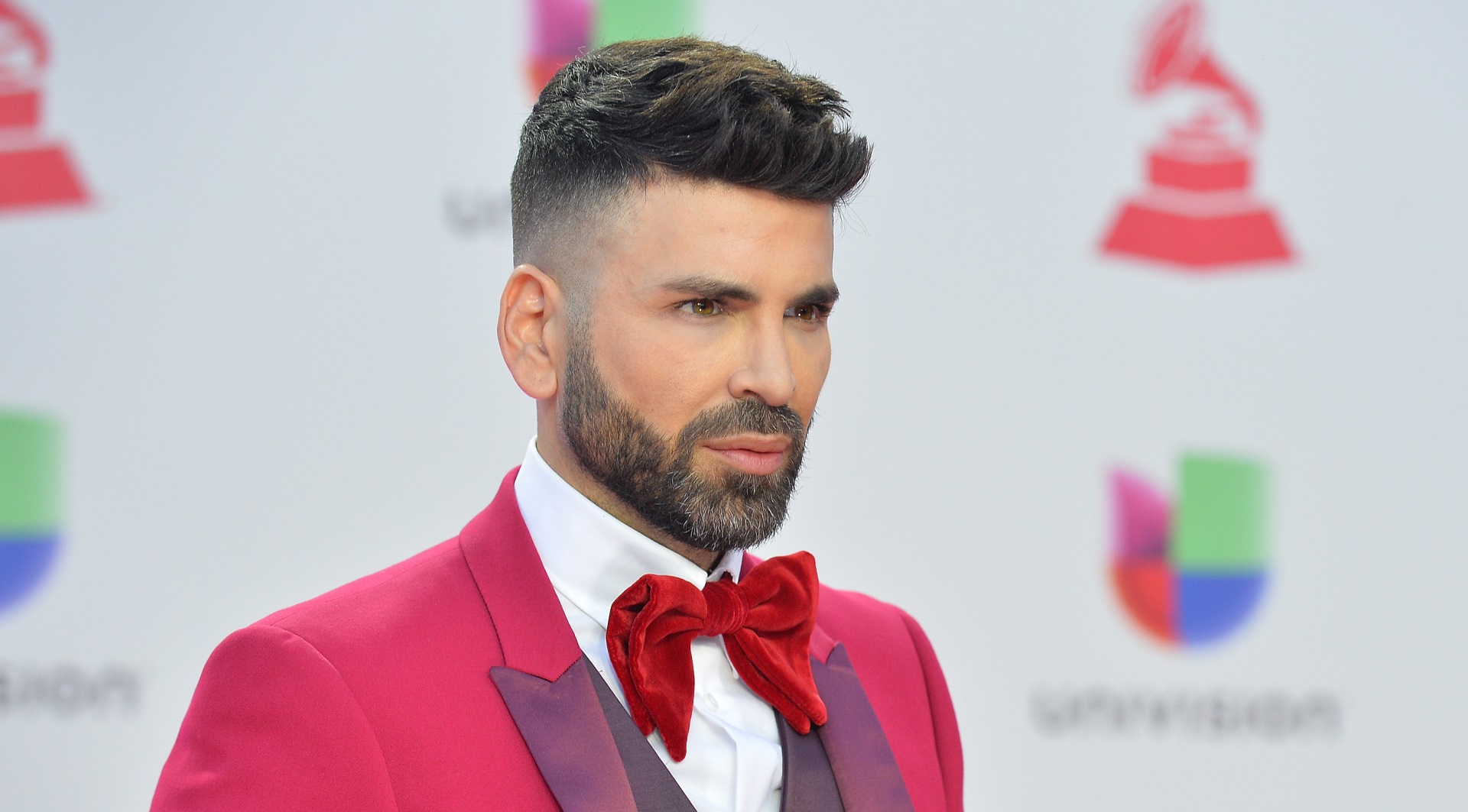 Jomari Goyso muestra los vellos de sus axilas asegurando que está listo  para el 14 de febrero - La Vibra