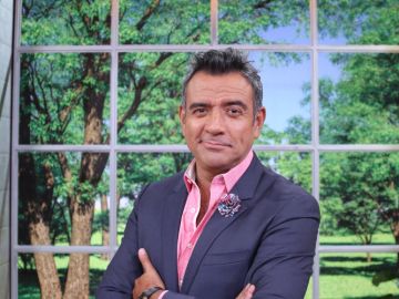 Héctor Sandarti, conductor de 'La Casa de los Famosos' | Mezcalent