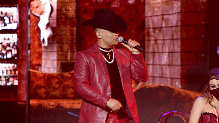 Eduin Caz de Grupo Firme