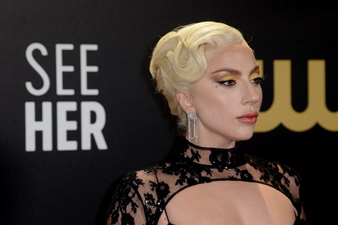 Lady Gaga en los Critics Choice Awards