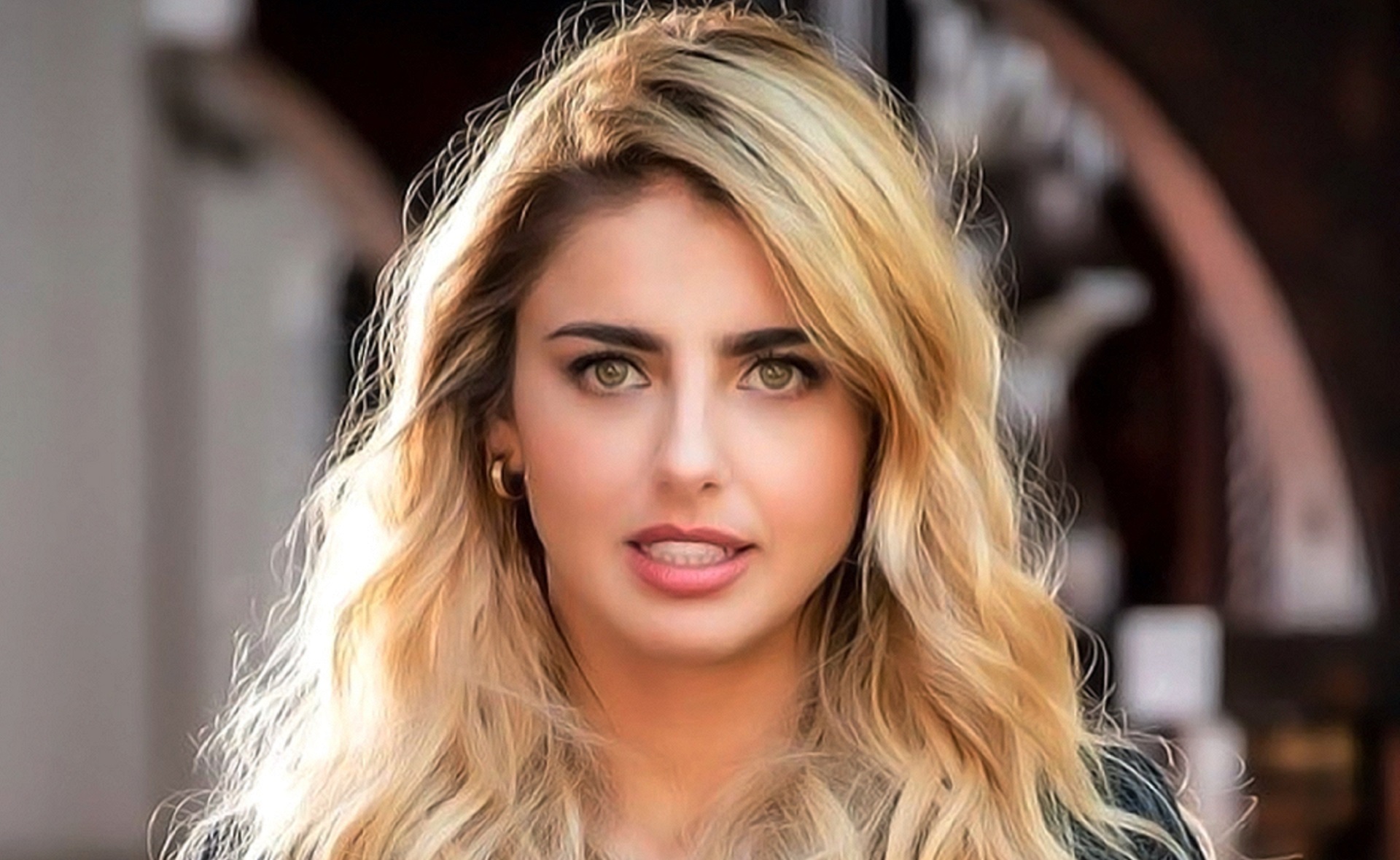 Michelle Renaud en bikini muestra cómo los baños sumergida en hielo le ...