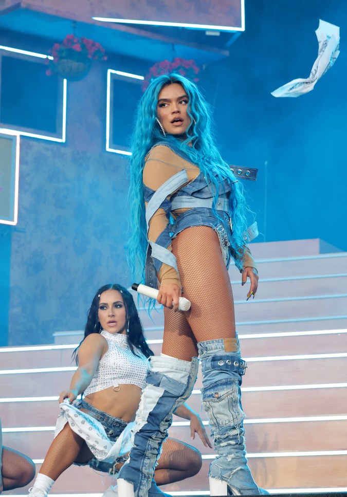Karol G en el escenario de Coachella