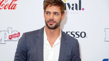 William Levy revela cómo son sus "románticos" viajes al trabajo