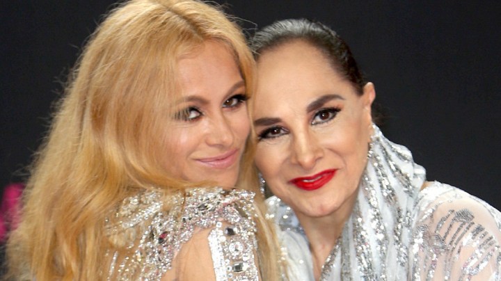 Paulina Rubio junto a su madre, Susana Dosamantes.