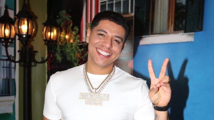 Eduin Caz, cantante