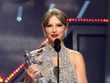Taylor Swift en los MTV VMA's 2022 | (Photo by Dimitrios Kambouris/Getty Images for MTV/Paramount Global)