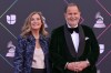 Raúl de Molina y su esposa, Millie de Molina | (Photo by Bridget BENNETT / AFP) (Photo by BRIDGET BENNETT/AFP via Getty Images)