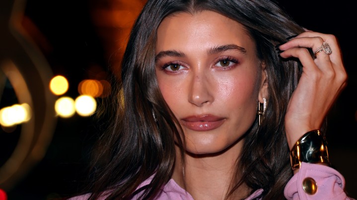 Hailey Bieber, modelo estadounidense | (Photo by Pascal Le Segretain/Getty Images)