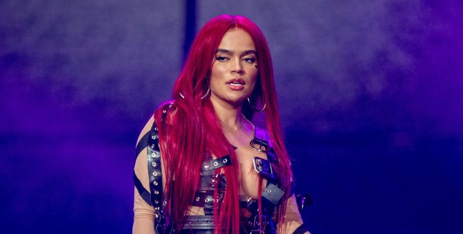 Karol G durante su concierto en Los Ángeles de su gira "Strip Love".