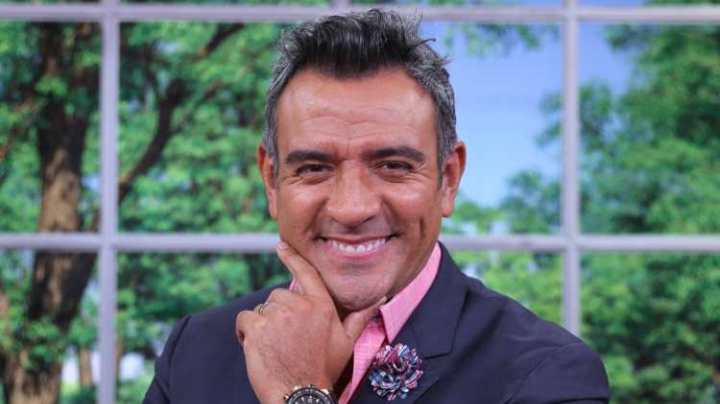 Héctor Sandarti, conductor guatemalteco de televisión.