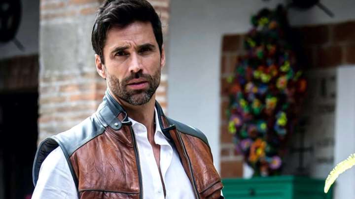Matías Novoa, actor chileno.