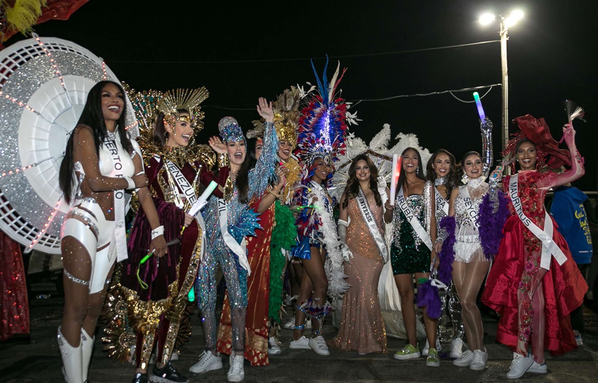 Miss Universo 2022: el desfile en traje típico que hicieron las candidatas  por las calles de Nueva Orleans - La Vibra