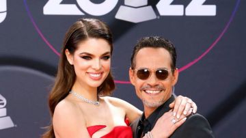 Marc Anthony y Nadia Ferreira.