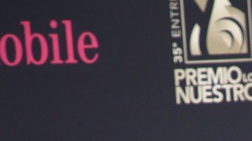 Nodal y Cazzu en Premio Lo Nuestro 2023.