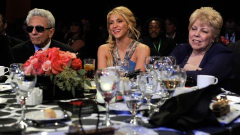 Shakira y sus padres | (Photo by Frazer Harrison/Getty Images for Latin Recording Academy)