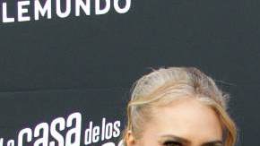 Jimena Gallego y Héctor Sandarti, conductores de 'La Casa de los Famosos'.