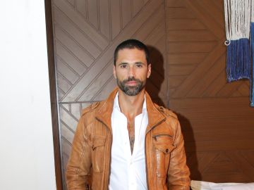 Matías Novoa, actor chileno.
