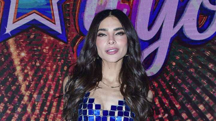 Alejandra Espinoza es la conductora de 'Mi Famoso y Yo' junto a Adal Ramones.