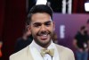 Carlos Adyan, conductor de 'En Casa con Telemundo' | Mezcalent