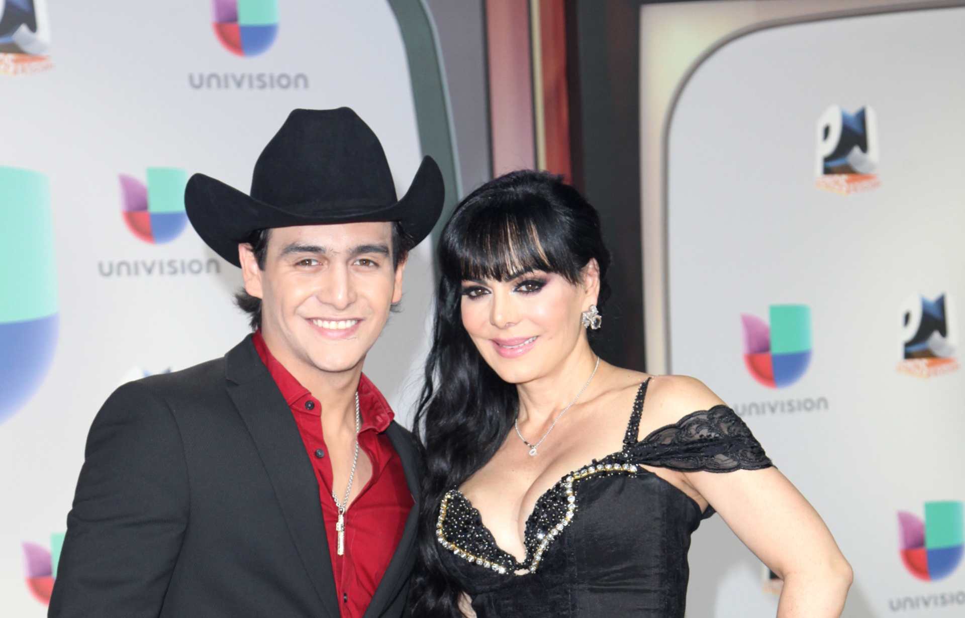 Maribel Guardia y su hijo Julián Figueroa.