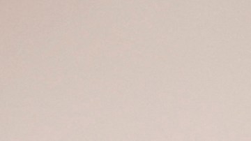 Jennifer López mostró sus sensuales curvas bailando sobre una mesa en su cumpleaños