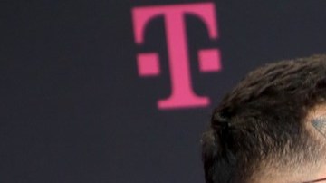 Christian Nodal y Cazzu están cerca de convertirse en padres de una niña