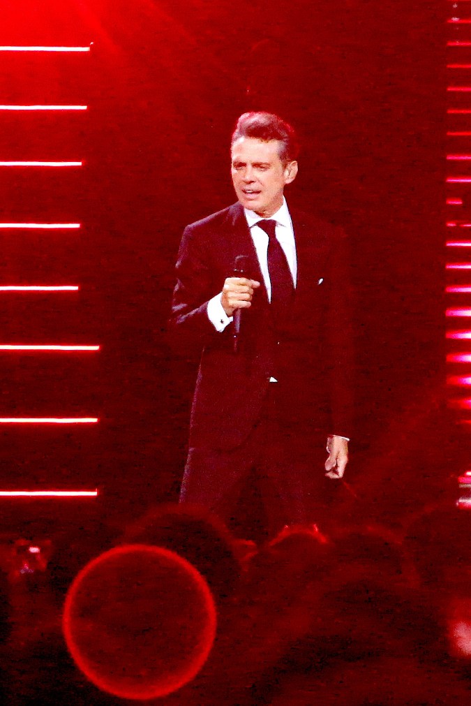 Luis Miguel en la apertura de su gira en Argentina
