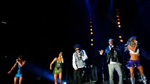 El grupo musical RBD hizo estallar de alegría a sus fans en El Paso