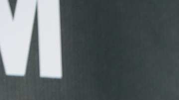 AylÍn Mujica es una de las conductoras de 'La Mesa Caliente', programa de Telemundo.