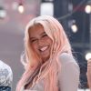 Revelan quién es el protagonista del fondo de pantalla del celular de Karol G