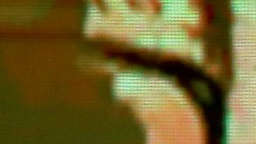 Ángela Aguilar da cátedra de estilo con un enterizo de cuerina