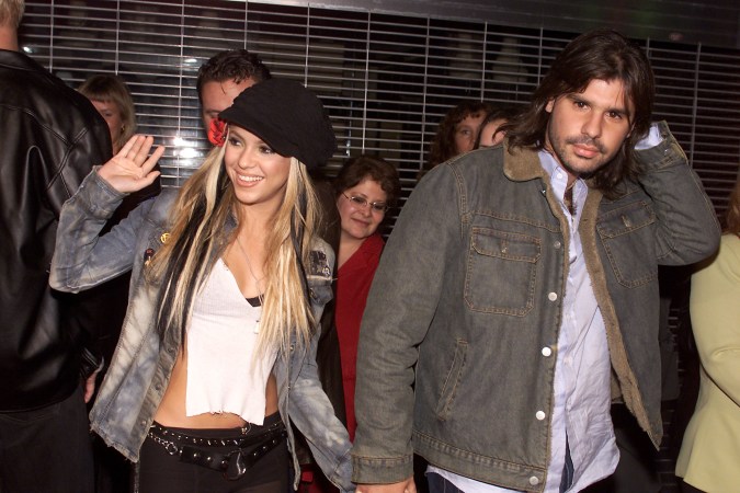 Shakira y Antonio de la Rúa en 2001