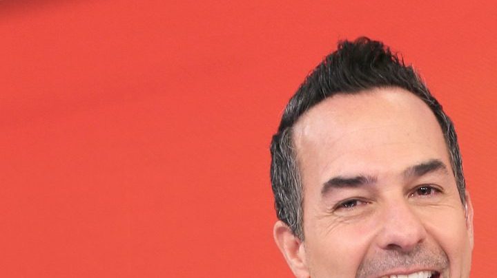 Carlos Calderón reaparece tras su salida de 'Hoy Día'