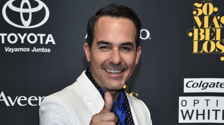 Carlos Calderón, presentador de televisión.