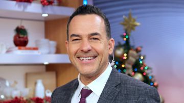Carlos Calderón, presentador de televisión.