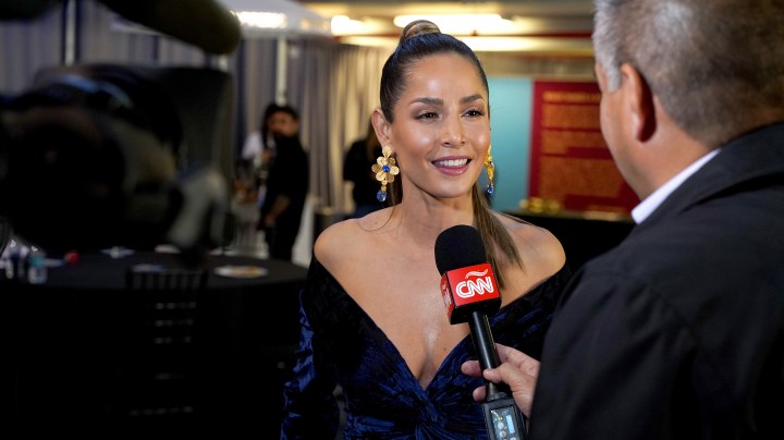 Carmen Villalobos felicitó a Frederik Oldenburg