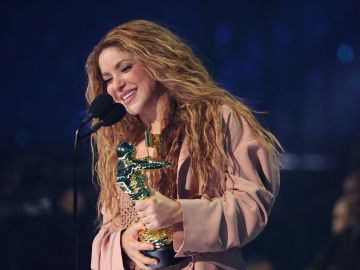 Shakira hace historia al competir con tres temas en la categoría Canción del Año de los Latin Grammy 2023