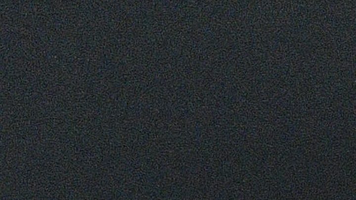 Karol G deleitó con un vestido azul con transparencias