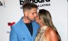 Daniela Álvarez y Daniel Arenas muy felices en los Billboard latinos