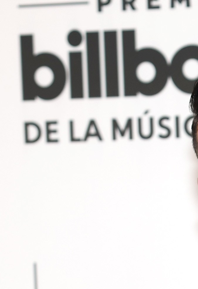Carlos Adyan en la alfombra roja de los Premios Billboard Latinos 2023